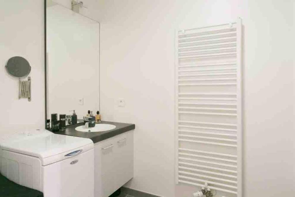 Cozy & Quiet Getaway Just 300M From Paris With Free Private Parking Διαμέρισμα Gentilly Εξωτερικό φωτογραφία